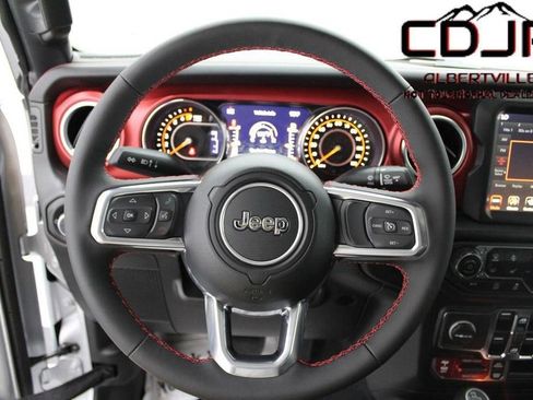 Used 2023 Jeep Gladiator Rubicon w/ Cold Weather Group AWD/4WD image 43