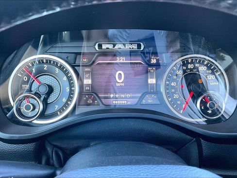 Used 2021 RAM 1500 Laramie image 8