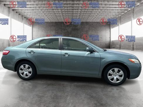 Used 2007 Toyota Camry LE FWD image 4