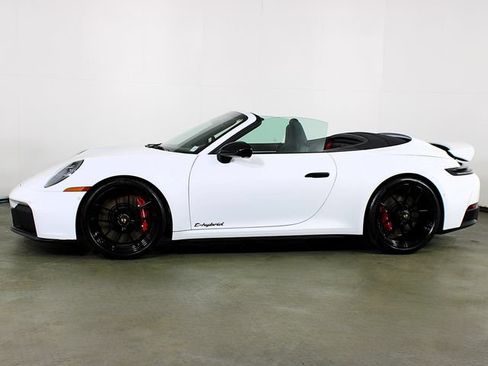 Certified 2026 Porsche 911 Carrera 4 GTS AWD/4WD image 2