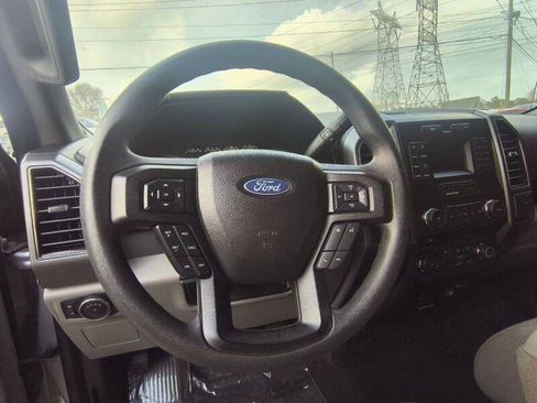 Used 2017 Ford F150 XLT image 13