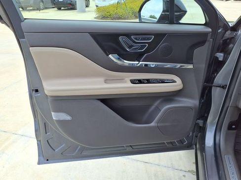Used 2024 Lincoln Corsair FWD image 14
