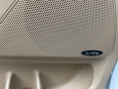 Certified 2018 Kia Sedona SX Limited w/ SX Limited Prestige Package image 11