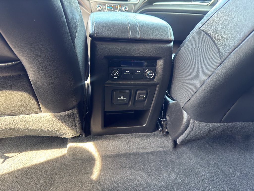 Used 2020 Chevrolet Traverse LT w/ LT Premium Package FWD image 22
