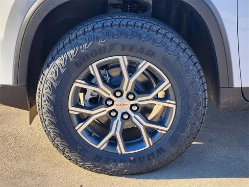 New 2026 GMC Acadia AT4 w/ LPO, Floor Liner Package image 7