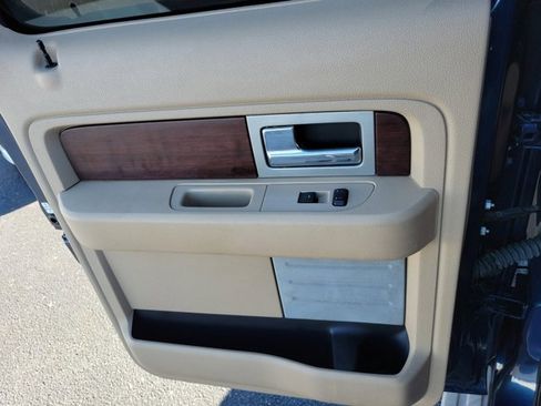 Used 2013 Ford F150 King Ranch w/ King Ranch Luxury Pkg image 17