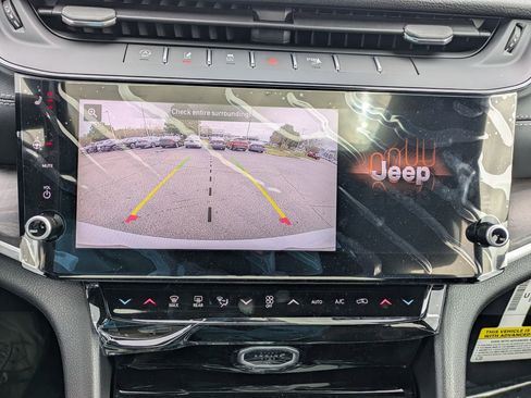 New 2026 Jeep Grand Cherokee Altitude AWD/4WD image 14