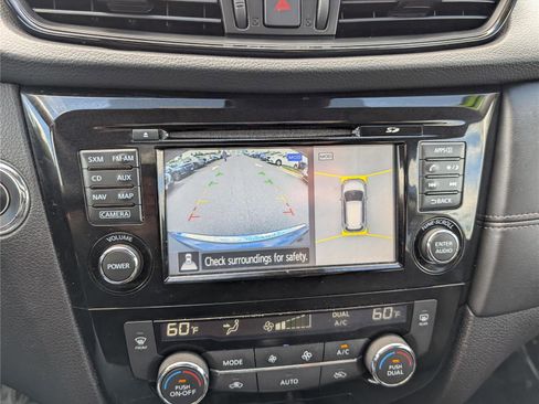 Used 2017 Nissan Rogue SL w/ SL Premium Package AWD/4WD image 29