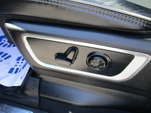 Used 2019 RAM 1500 Laramie w/ Sport Appearance Package AWD/4WD image 15