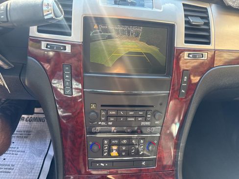 Used 2012 Cadillac Escalade EXT Premium AWD/4WD image 17