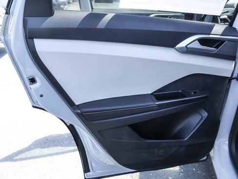 New 2026 Volkswagen Taos SE AWD/4WD image 31