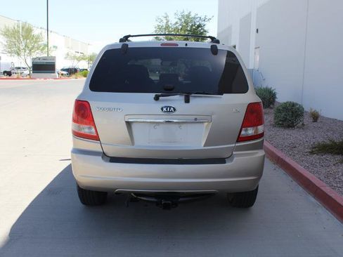 Used 2006 Kia Sorento 4WD image 6