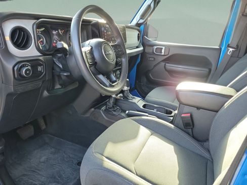 Used 2024 Jeep Wrangler Unlimited Sport AWD/4WD image 14