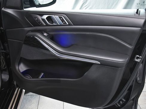 Used 2023 BMW X7 xDrive40i w/ M Sport Package image 14