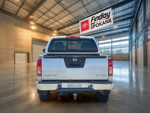 Used 2018 Nissan Frontier SV AWD/4WD image 5