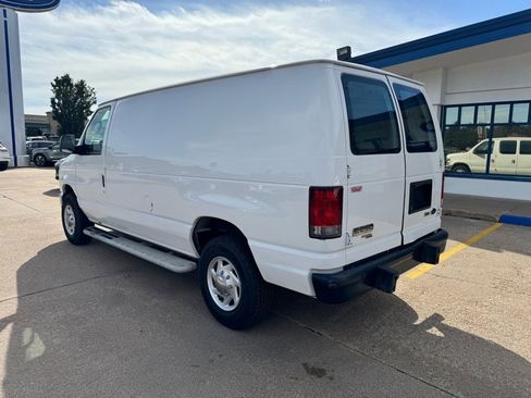 Used 2014 Ford E-250 and Econoline 250 w/ Power Group image 4