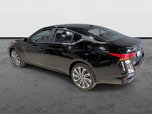 New 2026 Nissan Altima 2.5 SV AWD/4WD image 2