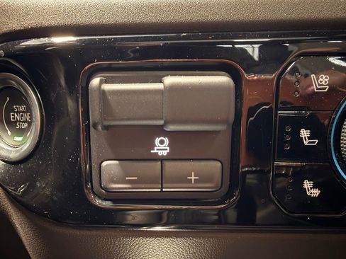 Used 2023 Chevrolet Silverado 1500 LTZ w/ LTZ Convenience Package II image 41