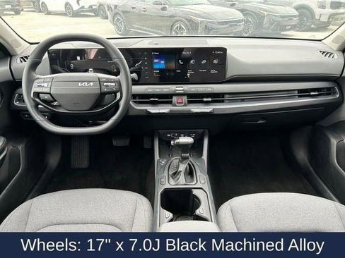 Used 2025 Kia K4 EX image 30