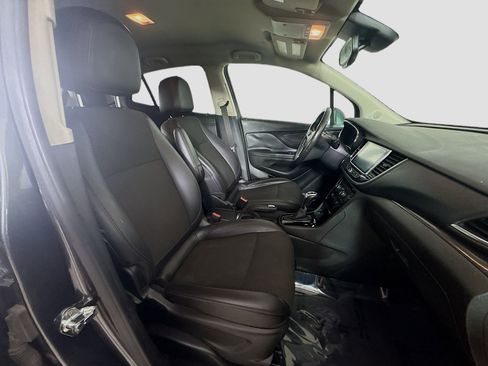 Used 2018 Buick Encore Preferred image 29