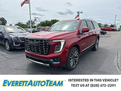Used 2025 GMC Yukon Denali Ultimate AWD/4WD image 1