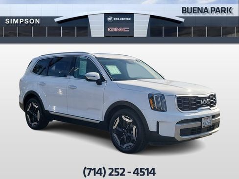 Used 2023 Kia Telluride S w/ S Sunroof Package image 2