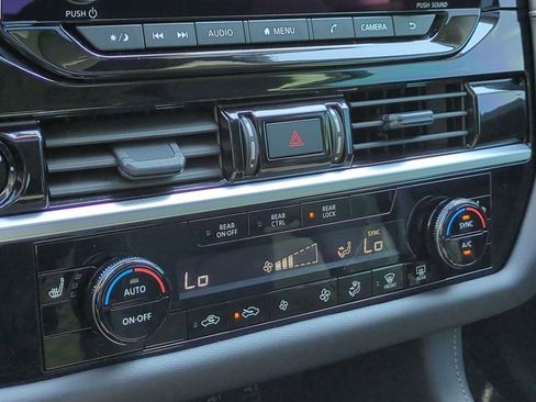 Certified 2025 Nissan Pathfinder SV w/ SV Premium Package FWD image 25