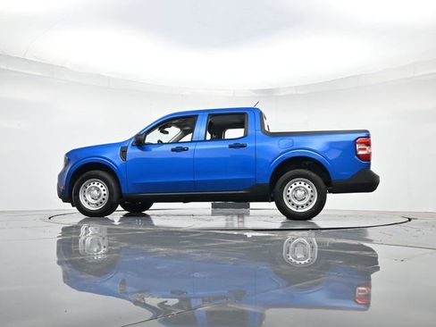 New 2025 Ford Maverick XL image 36