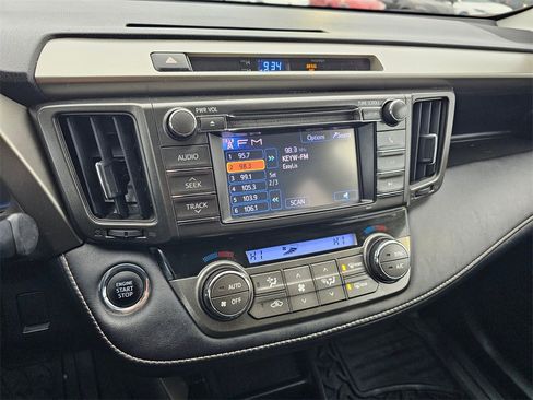 Used 2013 Toyota RAV4 Limited image 25