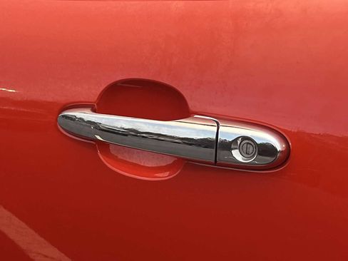 Used 2008 Pontiac Solstice GXP w/ Premium Package image 26