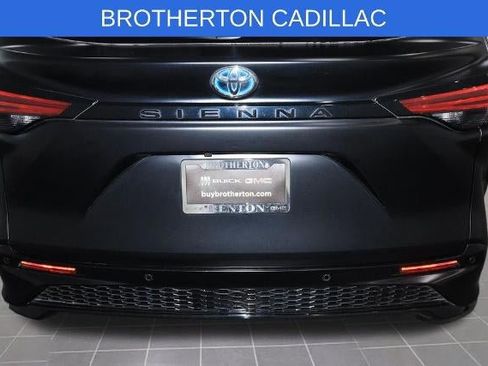 Used 2024 Toyota Sienna XSE w/ XSE Plus Package image 15