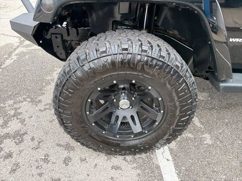 Used 2014 Jeep Wrangler Sahara w/ Connectivity Group AWD/4WD image 7