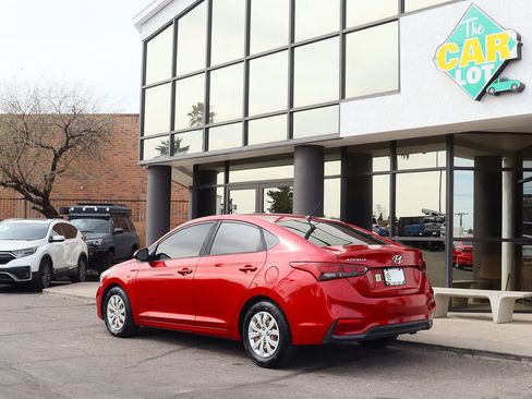 Used 2018 Hyundai Accent SE image 9
