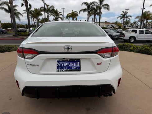 Used 2024 Toyota Corolla SE w/ SE Premium Package FWD image 5