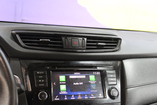 Used 2020 Nissan Rogue SV AWD/4WD image 19