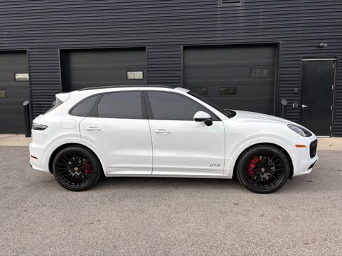 Used 2023 Porsche Cayenne GTS image 11