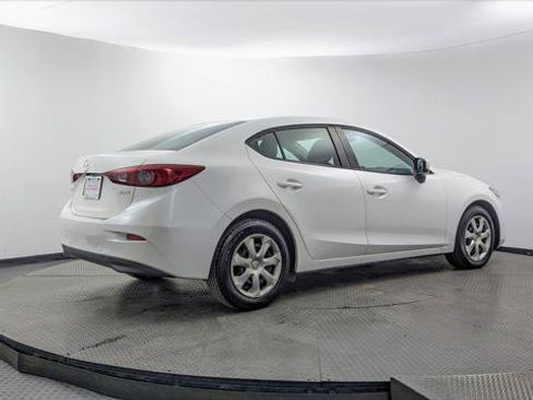 Used 2017 MAZDA MAZDA3 Sport FWD image 8
