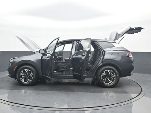 Used 2024 Kia Sportage LX image 37