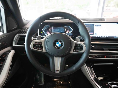Used 2026 BMW X5 xDrive40i w/ M Sport Package AWD/4WD image 21