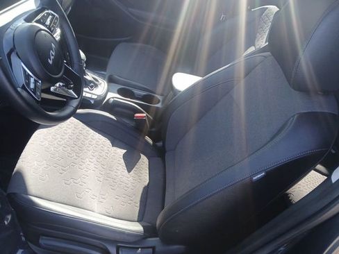 Certified 2025 Kia Seltos S image 11