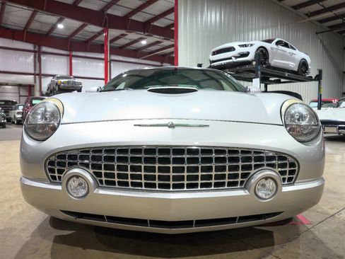Used 2004 Ford Thunderbird Deluxe image 36