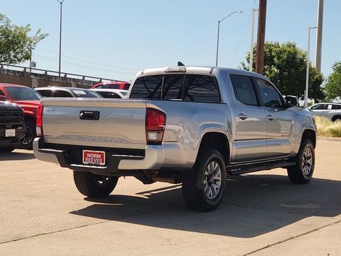 Used 2018 Toyota Tacoma SR w/ SR Convenience Package RWD image 3