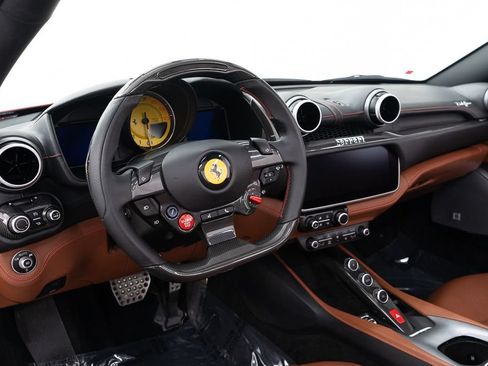 Used 2019 Ferrari Portofino RWD image 22