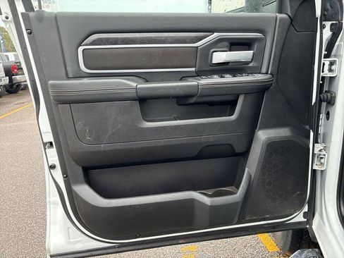 Used 2024 RAM 3500 Big Horn image 12