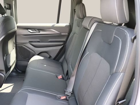 New 2026 Jeep Grand Cherokee Laredo X AWD/4WD image 16