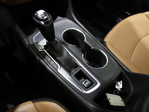 Used 2021 Chevrolet Equinox Premier image 33