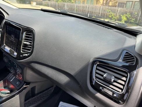 Used 2020 Jeep Compass Limited image 25