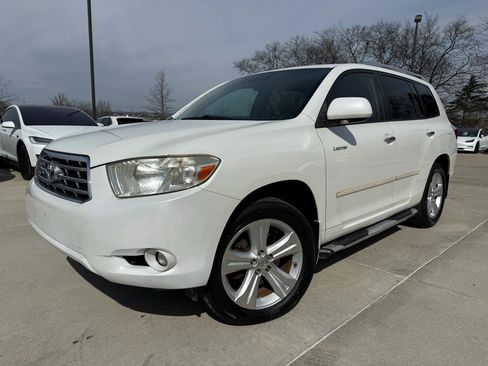 Used 2010 Toyota Highlander Limited image 1