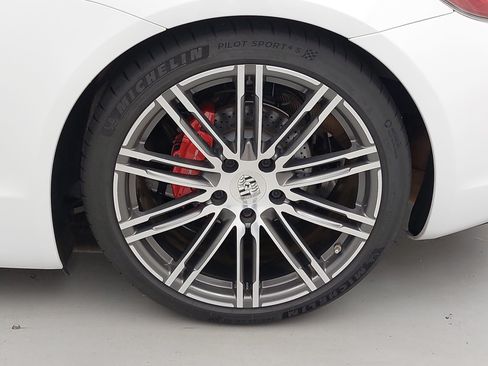 Certified 2015 Porsche Cayman GTS RWD image 28