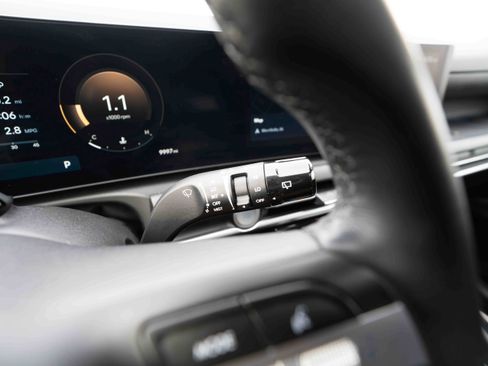 Used 2025 Hyundai Tucson SEL image 14